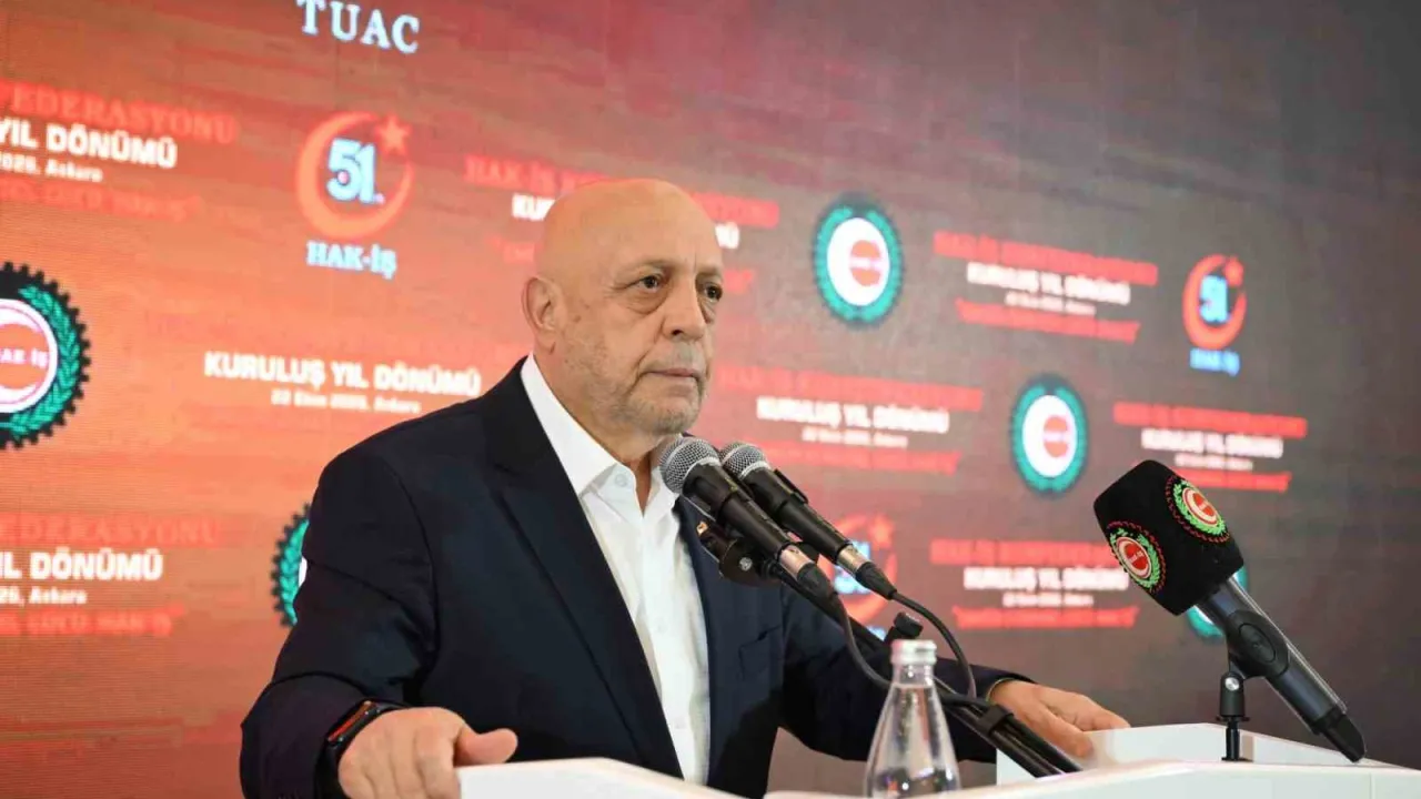 Bakan Tekin: "Sosyal medyada hem içerik üreticileri hem de yapımcı şirketler yeterince hassas davranmıyorlar"